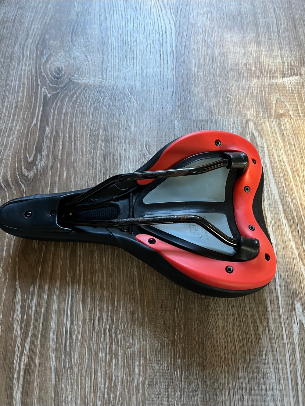 EUC Peloton bike seat - works with Bike and Bike+ - Picture 2 of 4
